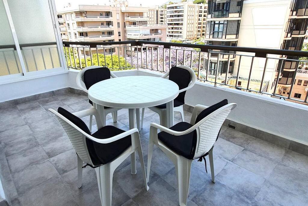 Modern Two Bedroom In Centre Apartamento Marbella